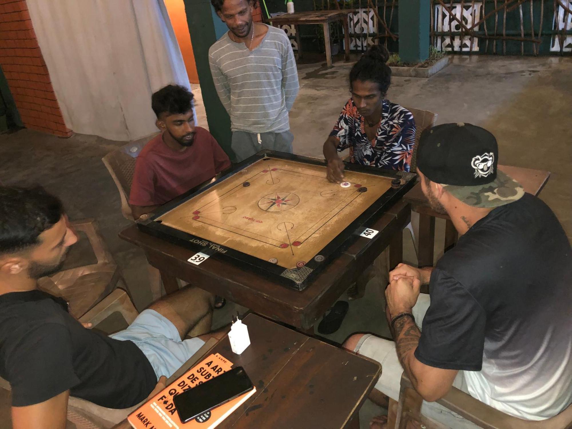 Beach Break Surf Hostel Weligama Buitenkant foto